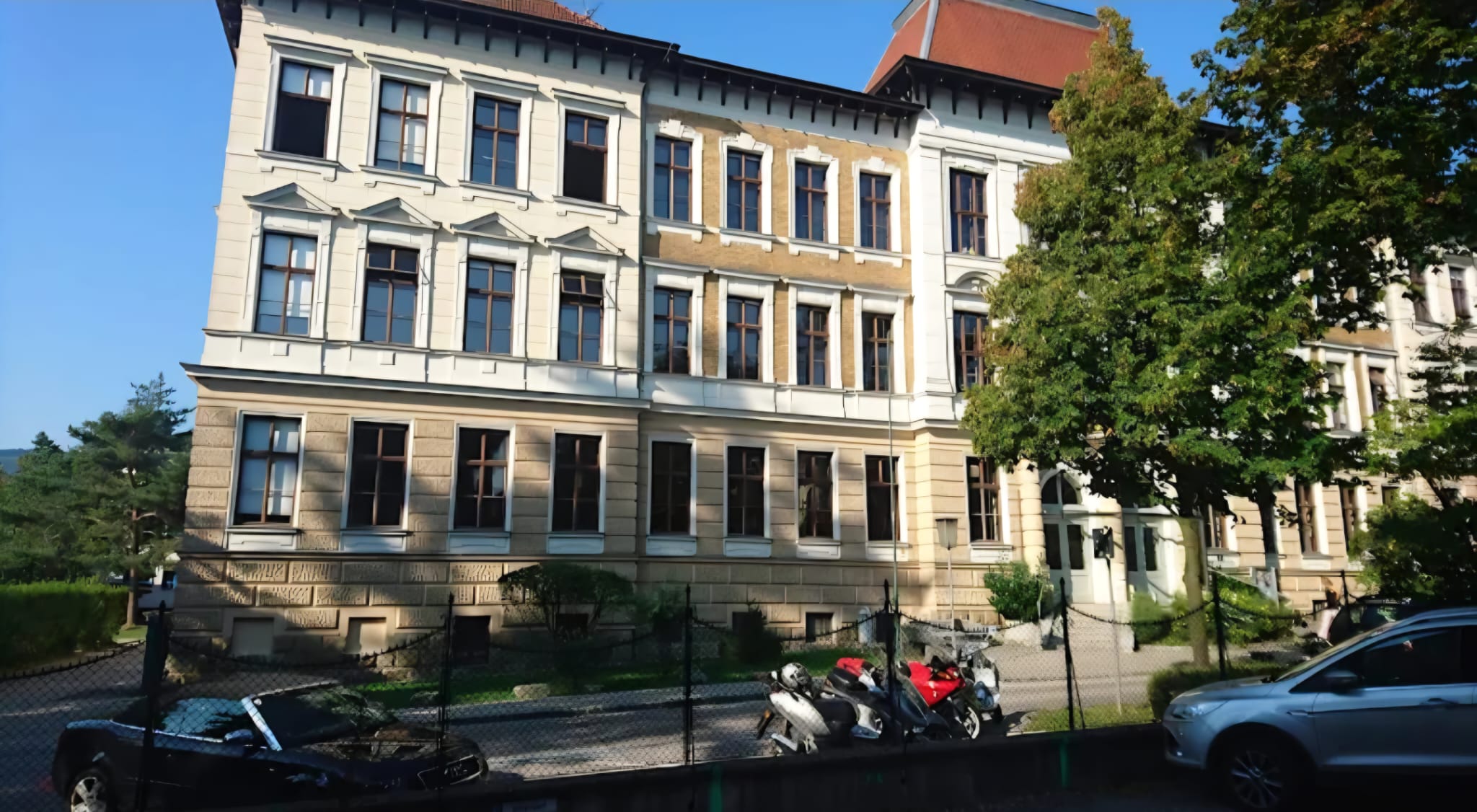 NEUE MITTELSCHULE PURKERSDORF